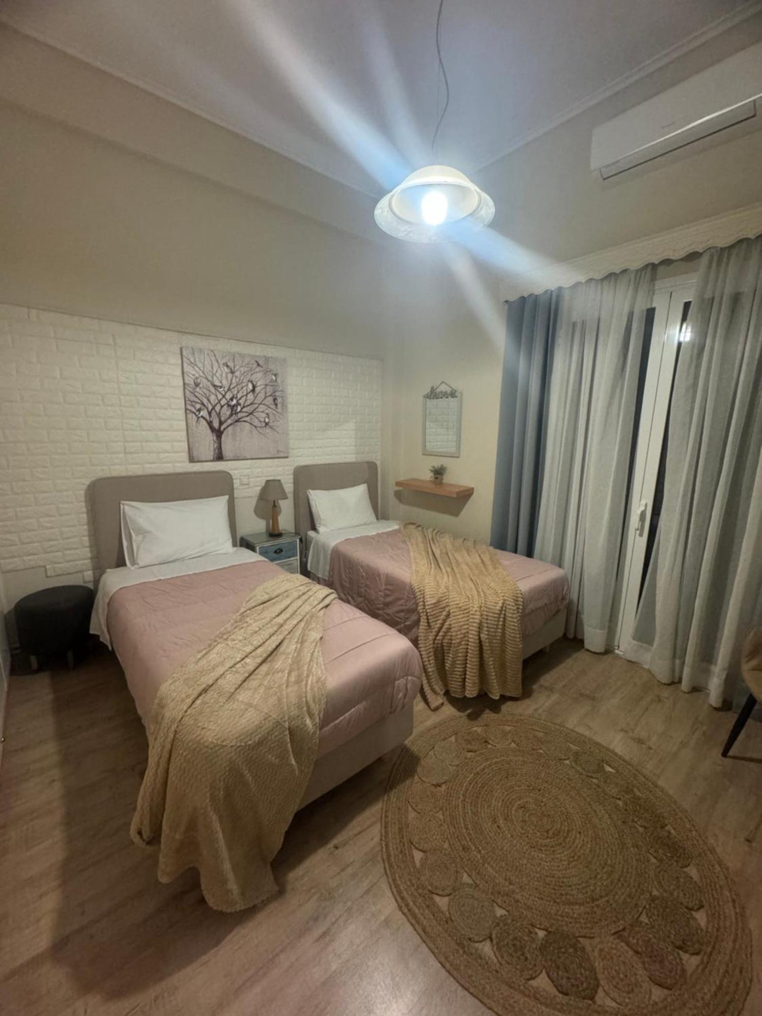 Luxury Seafront House Nearby Delphi Apartment Kirra Exterior photo